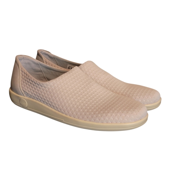 NEW ECCO Womens Soft 2.0 Slip On Sneakers Greige Gray Beige Sand 41 US 10-10.5 - Picture 1 of 10